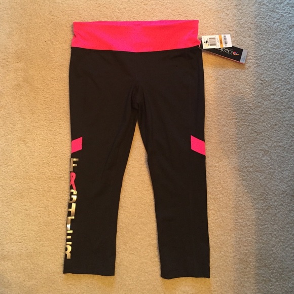 Pink fighter crop legging - Picture 1 of 3