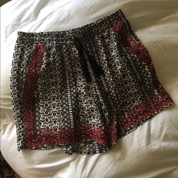 (M) Printed Tie Front Soft Short