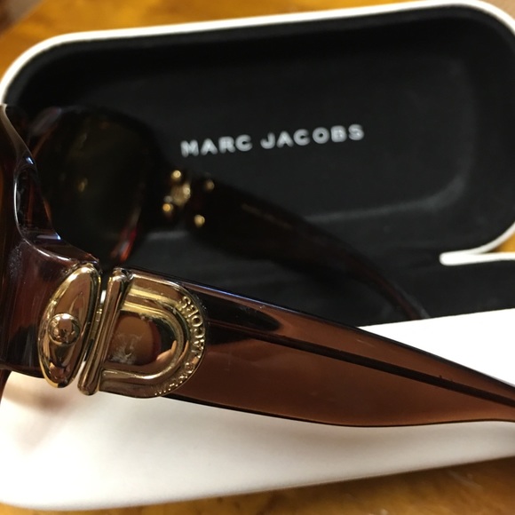 Marc jacobs sunglasses  & case last markdown sale main image 6