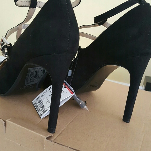 Zara Black Suede Heels - Picture 4 of 4