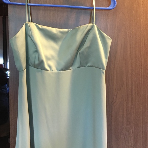 Floor length basic prom or formal dress