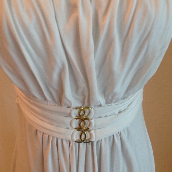 Bebe Beautiful goddess inspired blouse - Picture 3 of 4