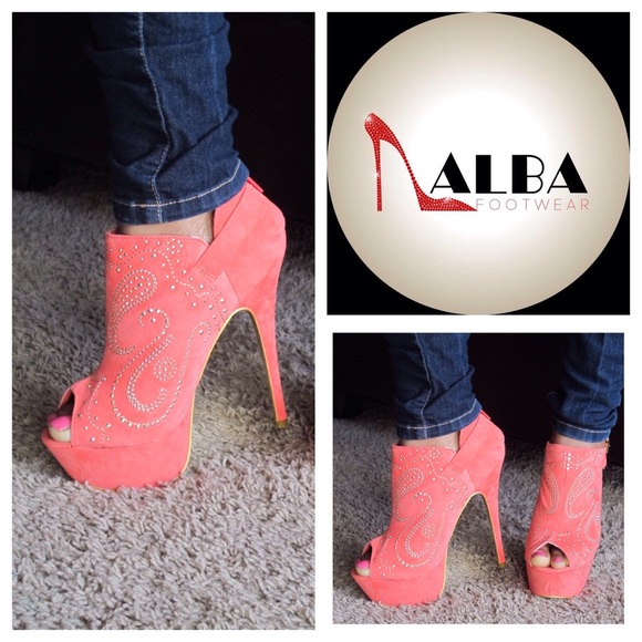 Sassy Alba Bootie!