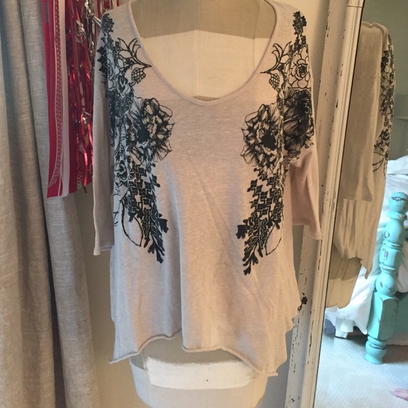floral 3/4 sleeve shirt