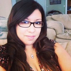 Meet your Posher, Angela