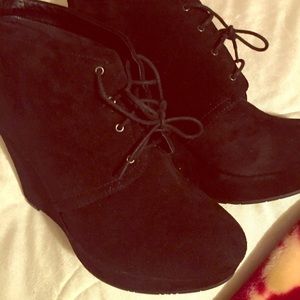 Black Jessica Simpson Wedge Shoes