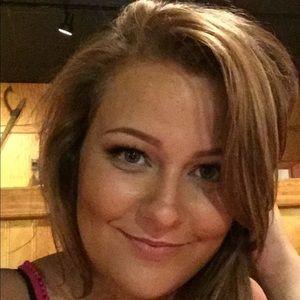 Meet your Posher, Maegan