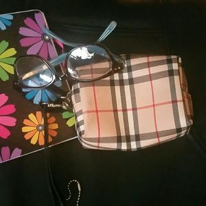 Camera case 📷🗼 burberry print