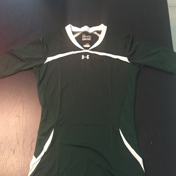 Under Armour heat gear shirt - size small.