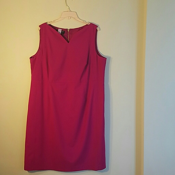 Jones New York pink sheath dress