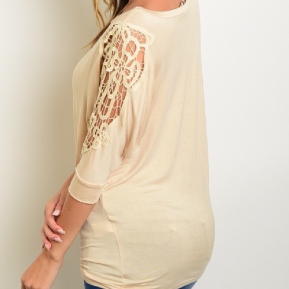 💋 Long Sleeved 3 S Top-Soft/Smooth/Sexy! 💋 - Picture 2 of 3