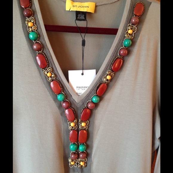 NEW St. John top - Picture 2 of 3