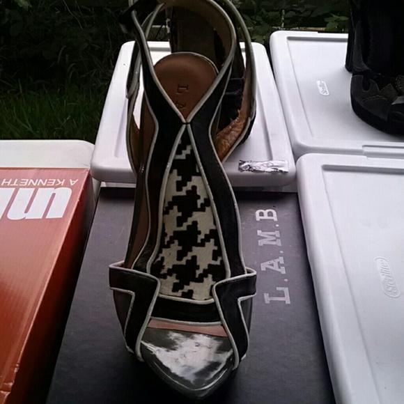 L.A.M.B "Oldwyn" hounds tooth heels - Picture 1 of 3