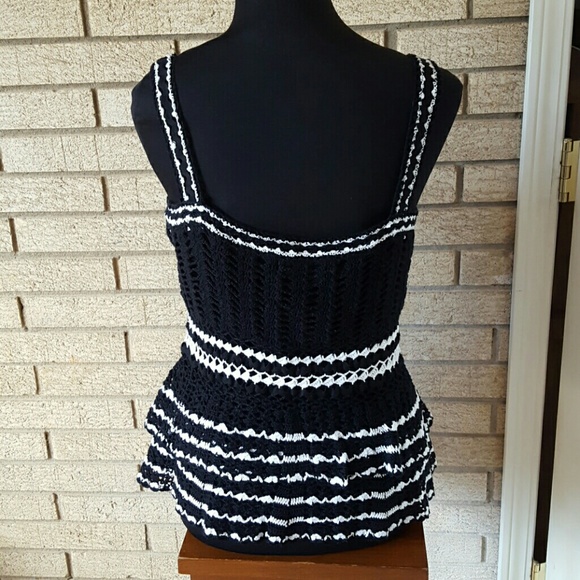 Cynthia Steffe crotched black white ruffle top - Picture 4 of 4