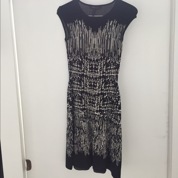 bcbg black white dress | Dresses | Bcbg And Xxs evening versatility Condition reporting_status:markdown Women's Backless Maxi Wedding Size:7.5 UK / 8.5 US