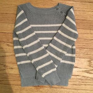 Gap sweater