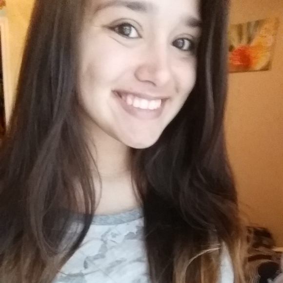 Meet your Posher, Alicia