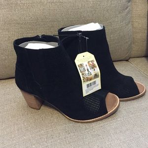 Toms peep toe bootie - never worn
