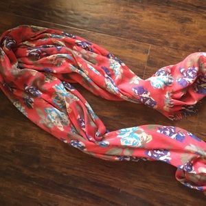 Coral scarf