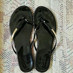 Seychelles Shoes - Black Patent Flip Flops Seychelles Shoes - Black Patent Flip Flops