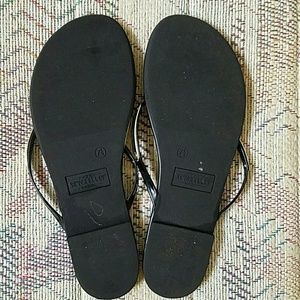 Seychelles Shoes - Black Patent Flip Flops Seychelles Shoes - Black Patent Flip Flops