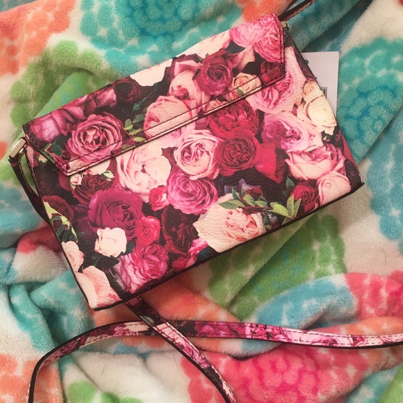 **SOLD** NWT Kate Spade crossbody floral bag - Picture 2 of 4
