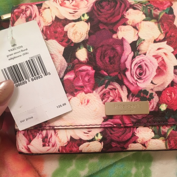 **SOLD** NWT Kate Spade crossbody floral bag - Picture 4 of 4