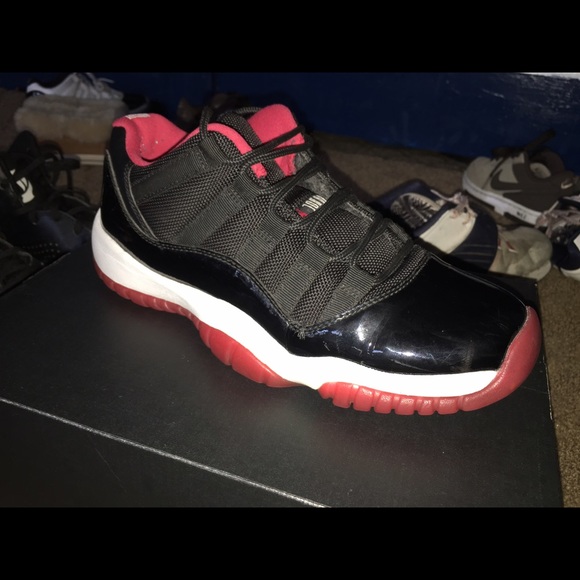 2015 Retro 11 Breds Size 6y