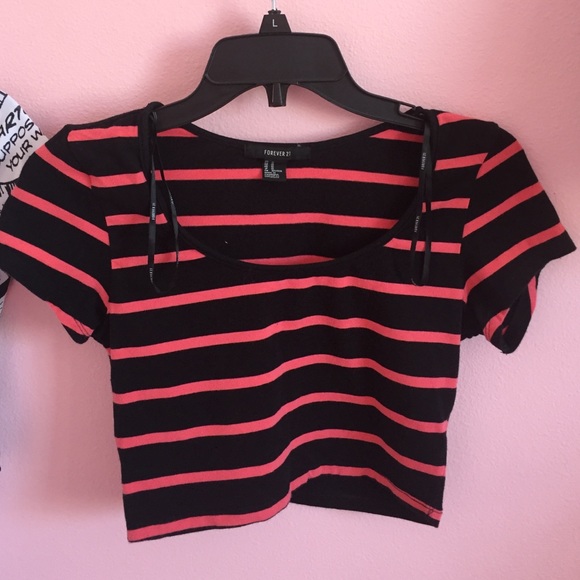 New Cute crop top