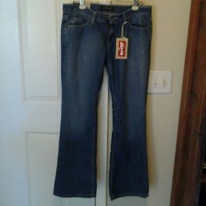 Levis 524 jeans NWT