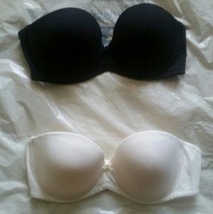 ❌❌ SOLD 2 Victoria secret strapless bras❌❌