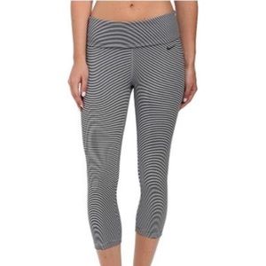 Nike Dri Fit Capri