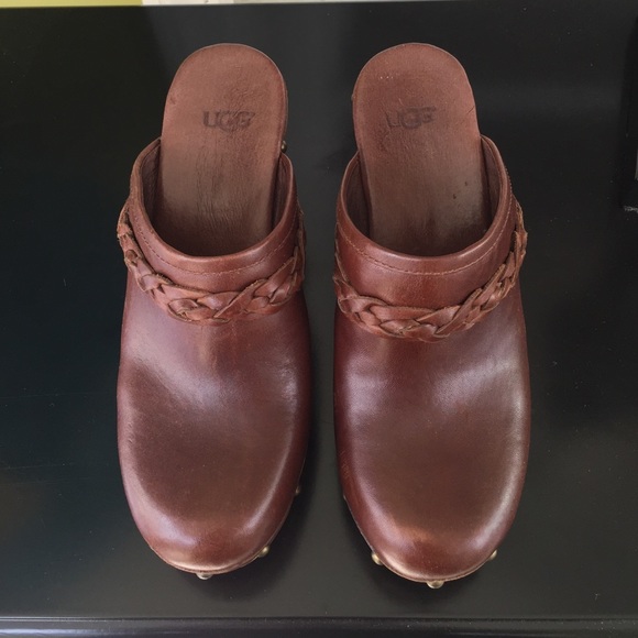 UGG clogs shoes