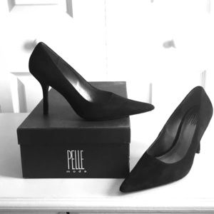 Pelle Moda 7.5 black suede heels -NEW