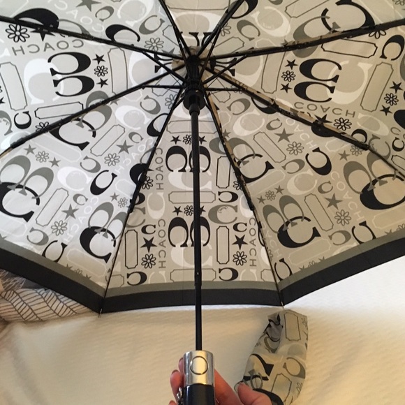 Large Coach umbrella grey and black
