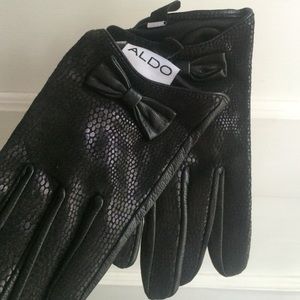 Aldo black leather driving gloves