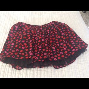 TG brand skirt