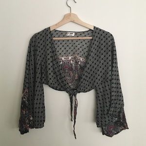 LF Cropped tied top