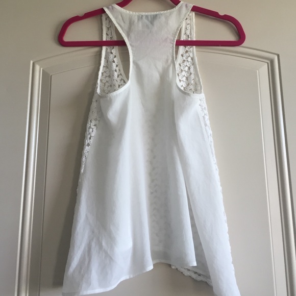 Racerback crotchet tank - Picture 3 of 3