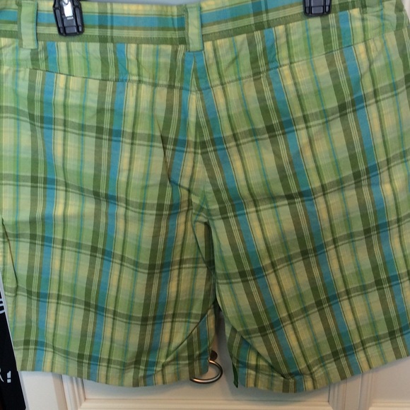 Shorts - Picture 2 of 3