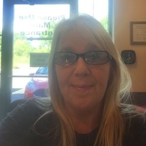 Meet your Posher, Stacy