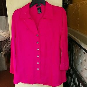 New East 5th button down top