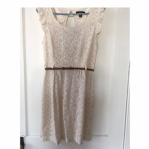 White/cream lace dress