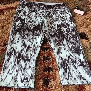 NWT Zella Capri