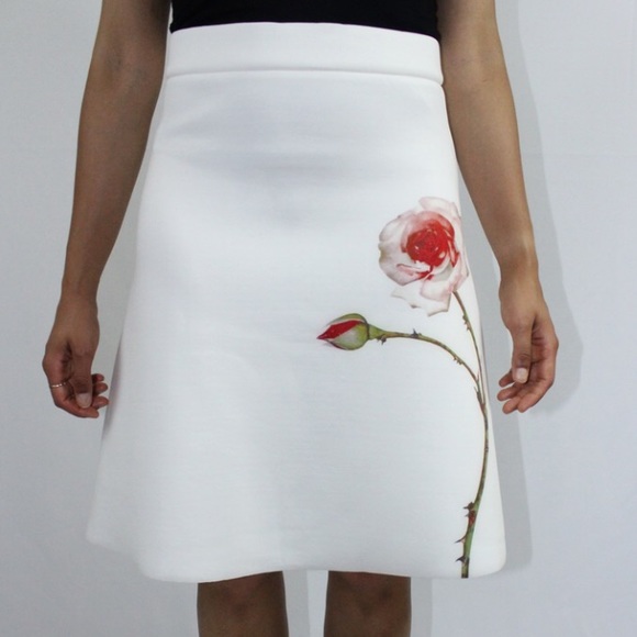 Single Rose Skirt - Picture 2 of 2