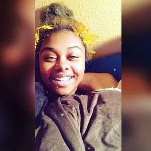 Meet your Posher, Mercedes