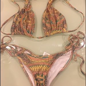 Beach riot bikini L