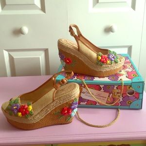 Poetic License 8 Summer Wedges! New