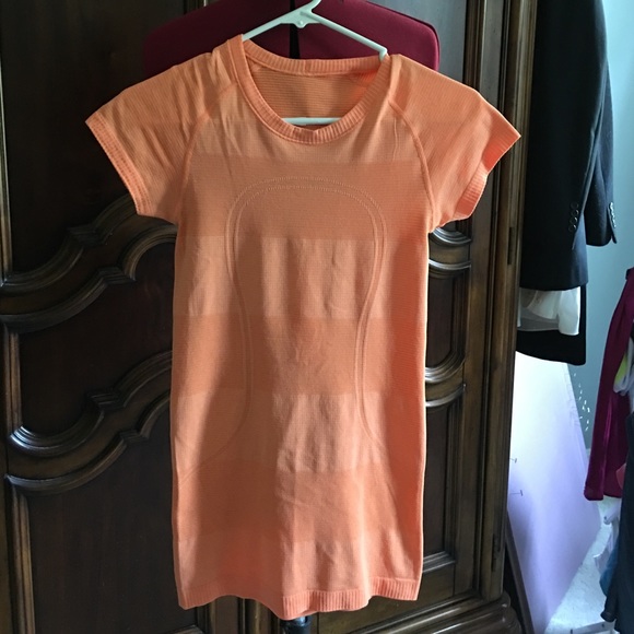 Lululemon run swiftly tee