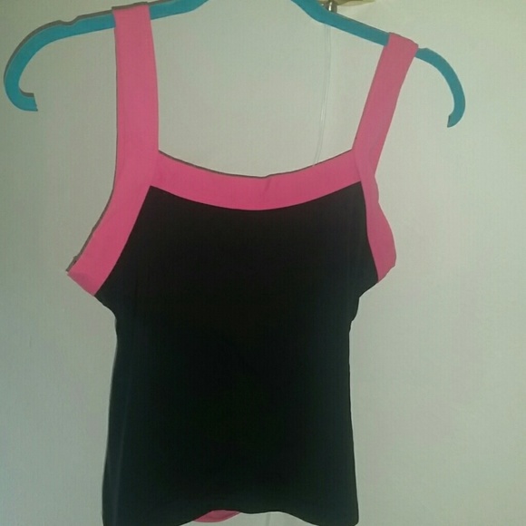 Victoria secret active top w/open back